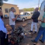 Mulher compra carro e encontra veículo “depenado”