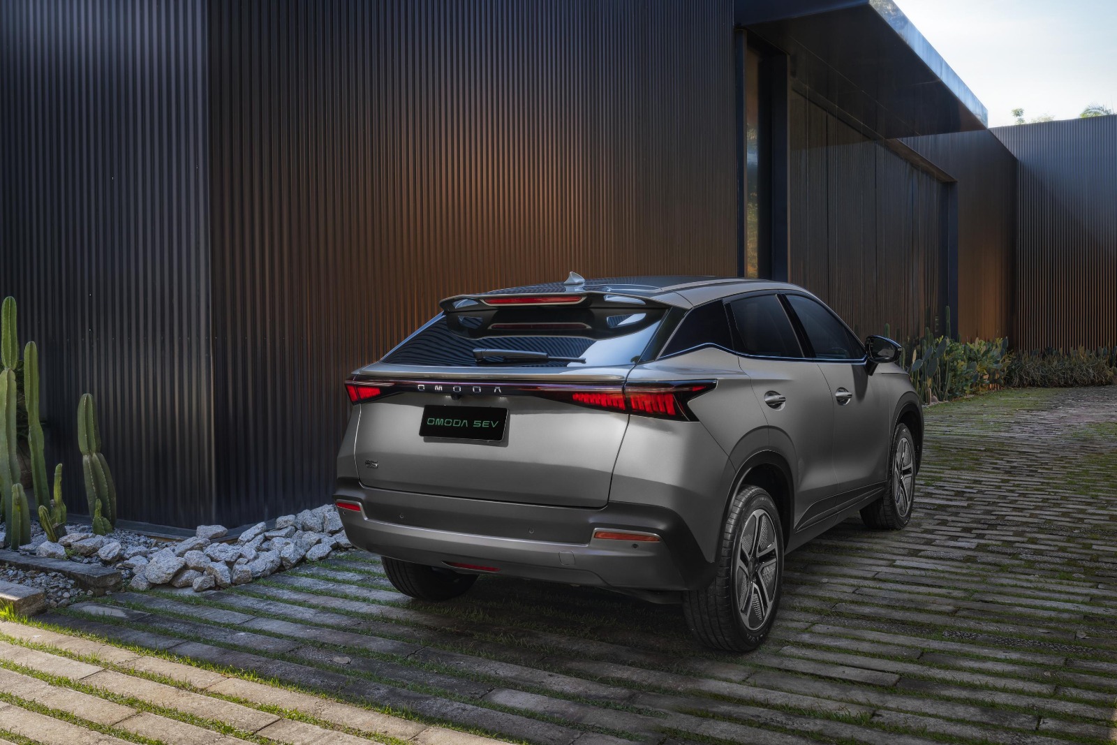 Silêncio e conforto redefinem o luxo automotivo na era dos veículos elétricos