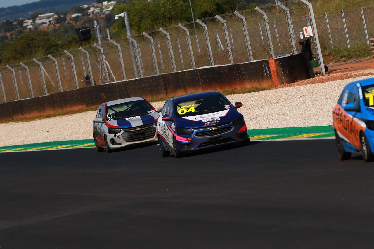 Velocidade e adrenalina marcam mais uma etapa do Marcas e Pilotos GO e da Fórmula Millenium